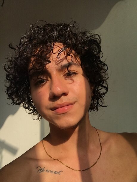 carlos salazar アダルトモデル 写真