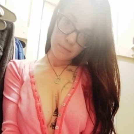 Mountain Rain ヌードスター 画像