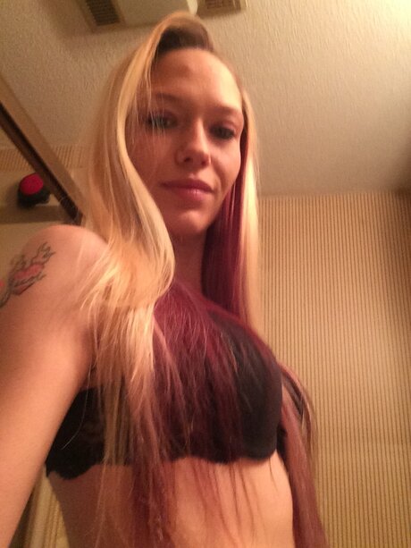 Eyeoftheangel スター ヌード アーカイブ