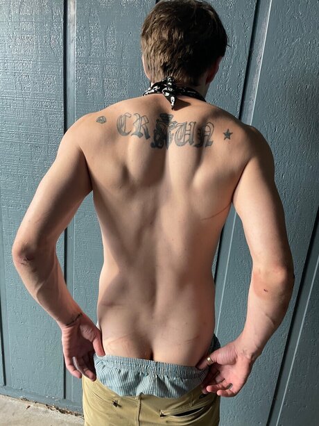 Bluntslut69 エロティック女優 写真