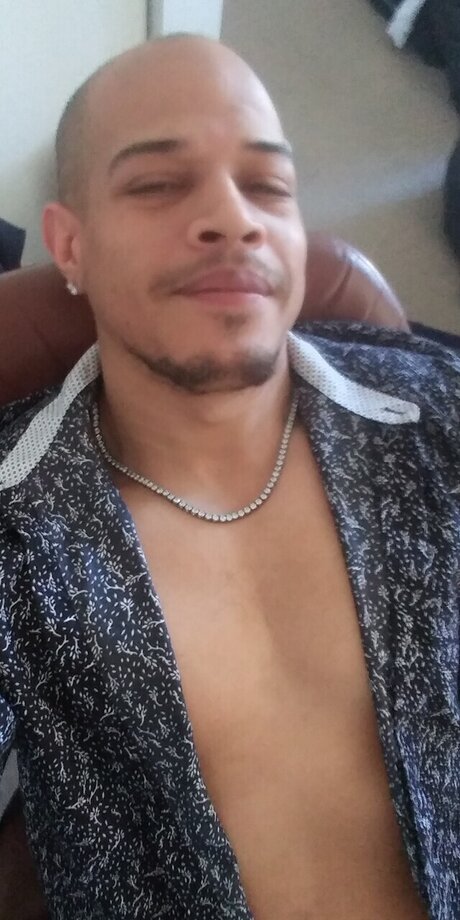 Geno アート女優 写真