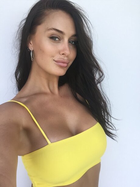 Bang Bang_ 独占モデル 写真