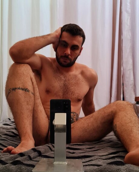 OnlyFansの普及 ヌード 画像