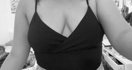 ブッシュ・オンリーファンズ セクシーxxx 写真