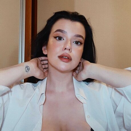 Alexandra Kondratieva セクシーモデル 画像