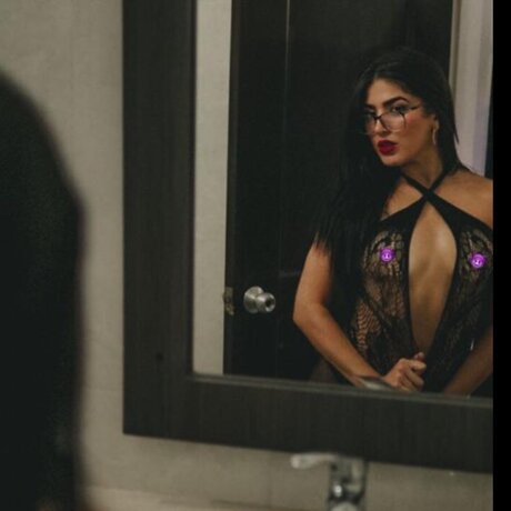 LAURA GUZMAN アートポルノスター 画像