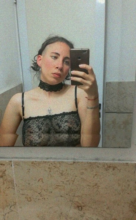 痩せたティーンのオンリーファンズ 無料xxx 写真