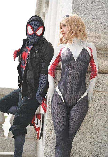 かわいいティーンのオンリーファンズ ポルノ 写真