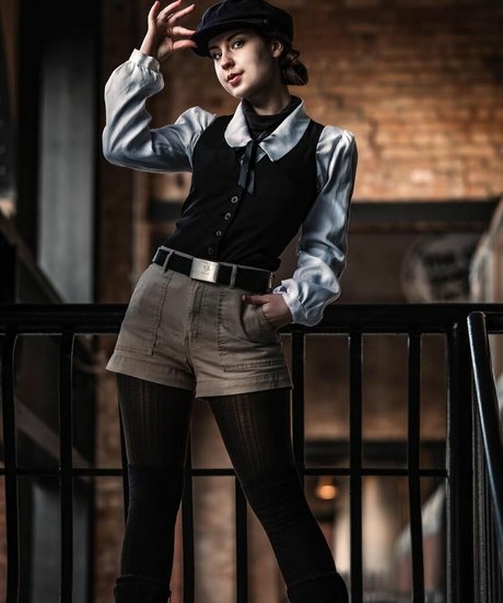 垂れ乳OnlyFans セクシーヌード 写真