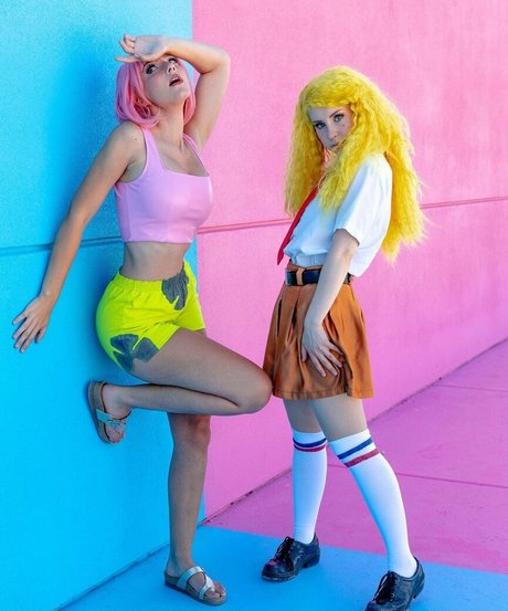 妊娠中のアジア人オンリーファンズ アダルト 写真