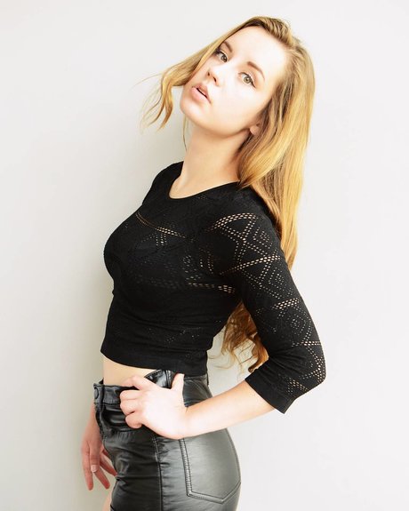 バスルームファックOnlyFans セクシーヌード 写真