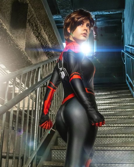 巨大なペニスオンリーファンズ ホット裸 写真