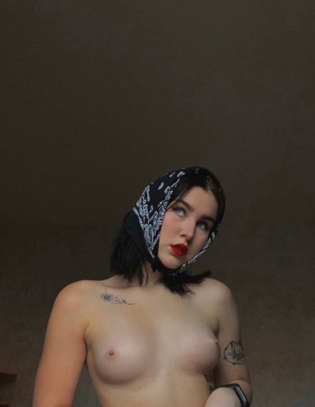 Malymvo4ka ヌード女優 ギャラリー