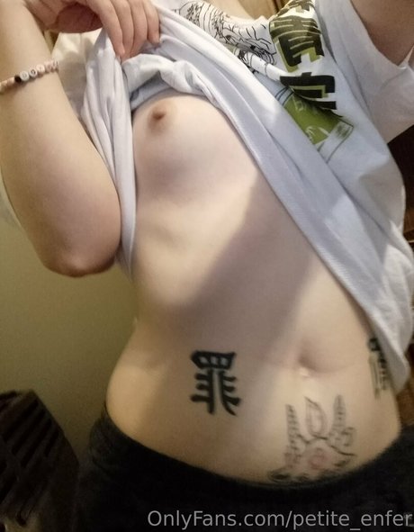 petite enfer ホットなスター 写真