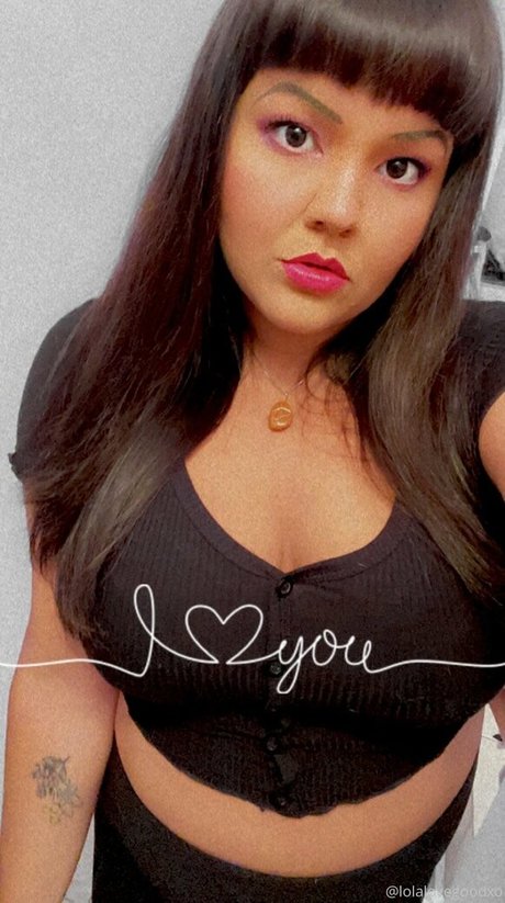 ヴィゴ・オンリーファンズ ポルノグラフィック 画像