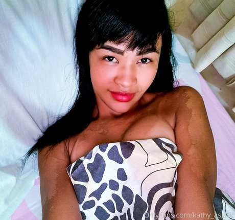 小柄な妻OnlyFans セクシーヌード 写真