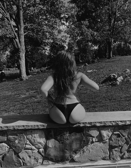 ラバーオンリーファン ポルノグラフィック 画像