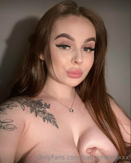 babypheonixxx ホット女優 画像