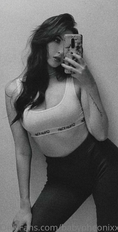 babypheonixxx ポルノスター ヌード 写真