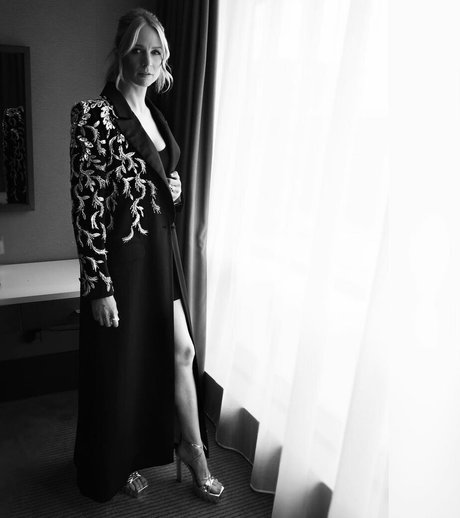 Niamh Algar スター ヌード アーカイブ