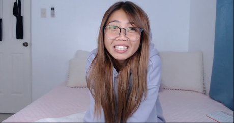 熟女クーガーオンリーファンズ 無料ポルノ 画像