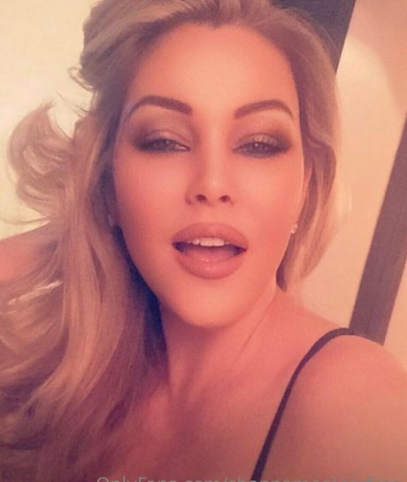 ウェブカメラ オンリーファンズ ホットセクシー 写真