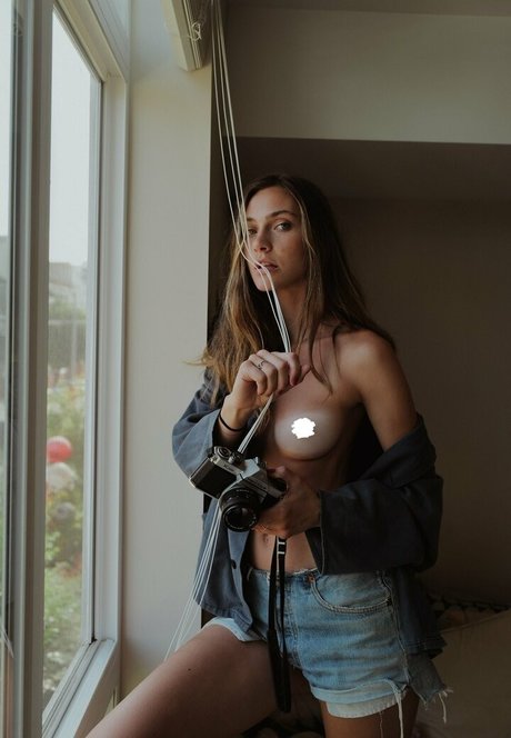 Emily Hall 美しいモデル 写真