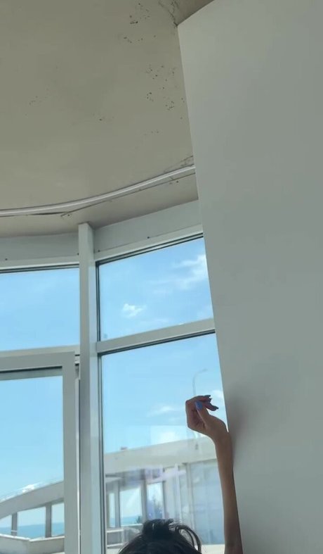 aisultana xxxスター 写真