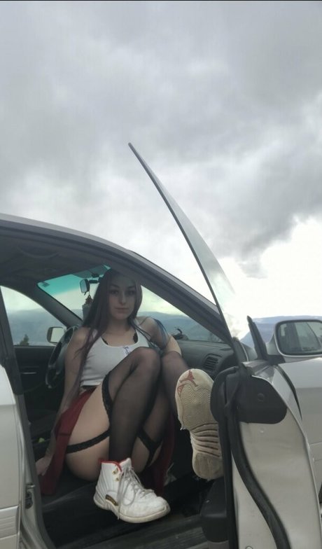 ピアス乳首オンリーファンズ アダルト 写真