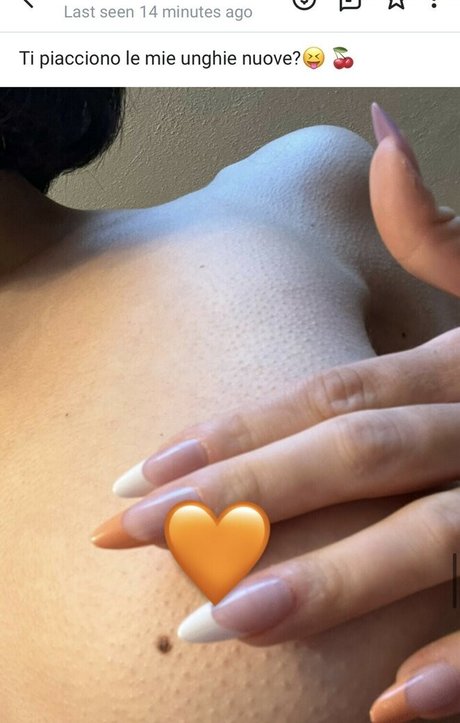 厚い黒檀オンリーファンズ セクシー裸 画像