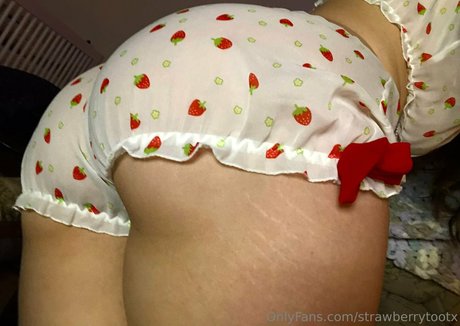 strawberrytootx 完璧なモデル 写真