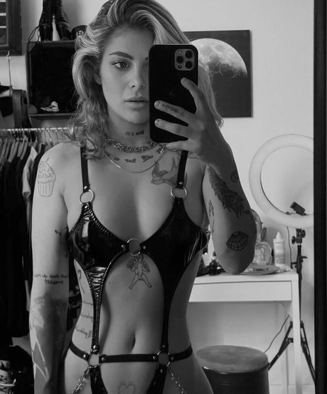 Fincansurat ホットなスター 写真