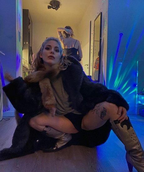 Fincansurat xxxスター 写真