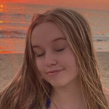 haileyyfriz ヌード女優 写真