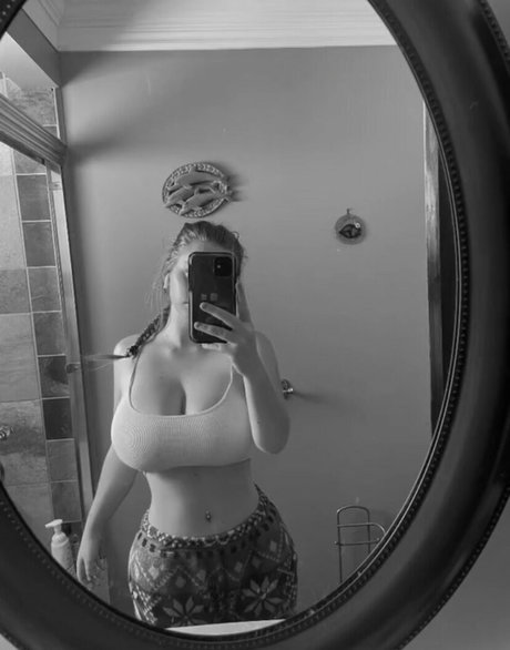 熟女乱交OnlyFans HD 写真