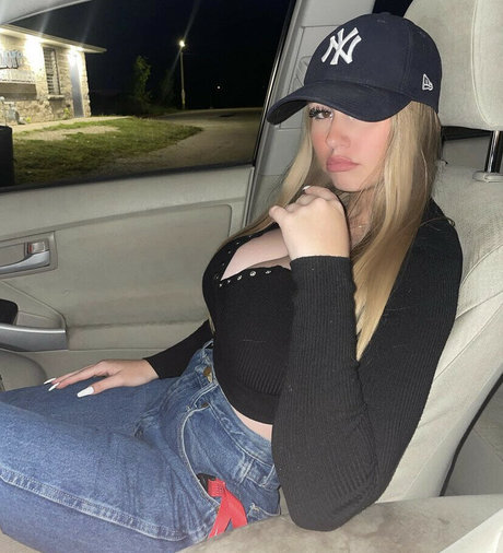 haileyyfriz 高品質のポルノスター 写真