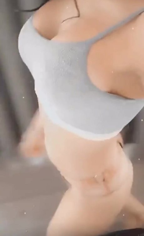 ゲイビデオ OnlyFans セクシー裸 写真