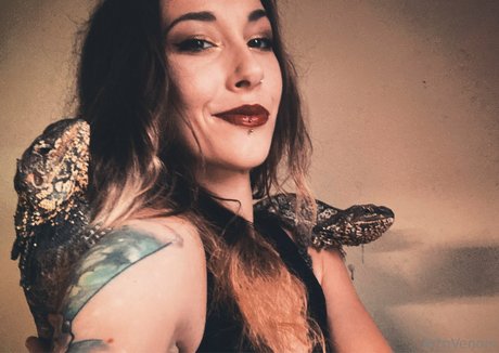 かわいいティーンのオンリーファンズ 無料ポルノ 写真