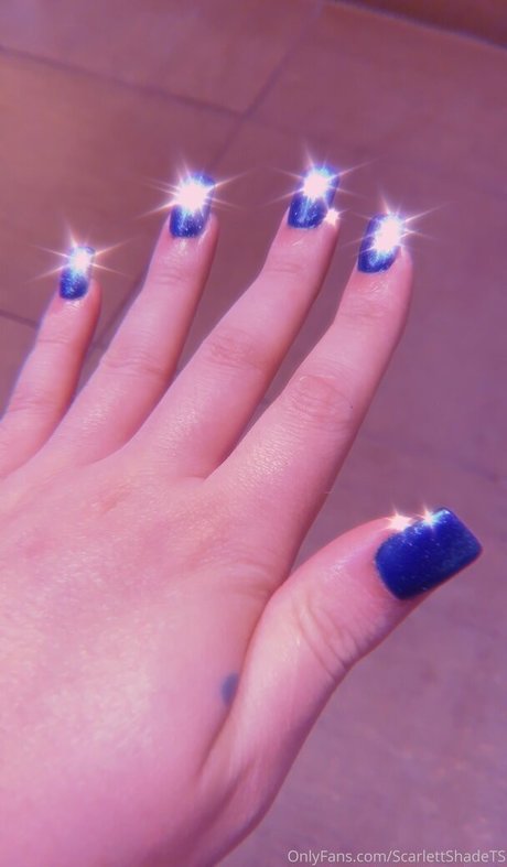 scarlettshadets ポルノモデル 画像