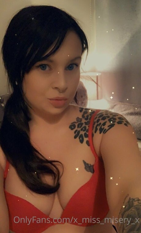 熟女 太め OnlyFans ポルノグラフィック 画像