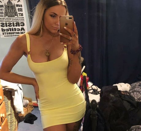 Hana Alexiss XXXモデル 写真