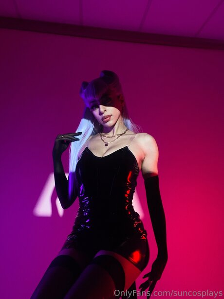 Suncosplays スター ヌード 写真