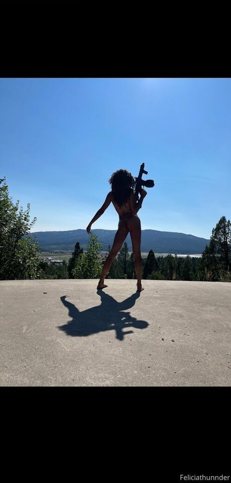 スマイルオンリーファンズ ポルノ ギャラリー