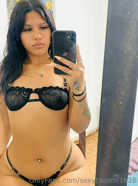 フェラチオ アジア人 OnlyFans ヌード 写真