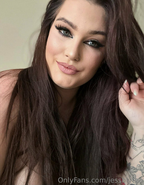 jessblythe ホットなモデル 画像