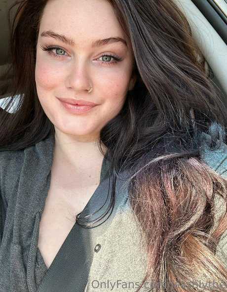 jessblythe エロティックなスター 画像