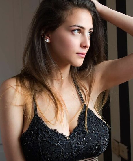 Daniela Derly 独占ポルノスター 写真