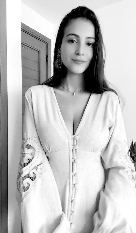 Daniela Derly ホットなスター 画像