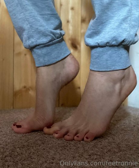 feetronnie ホットなスター 写真