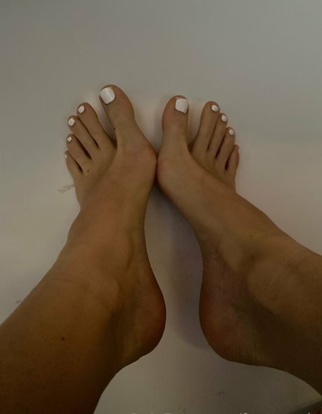 feetronnie アダルト女優 写真